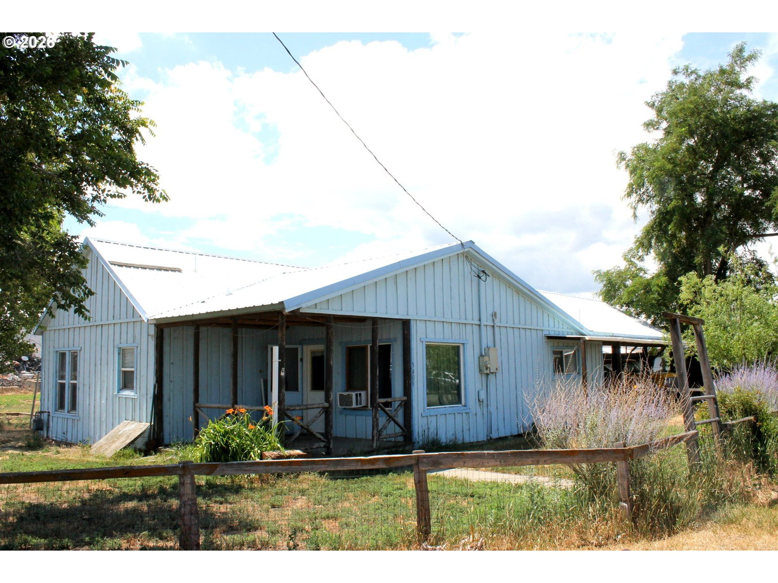 Listing photo 1 of 6