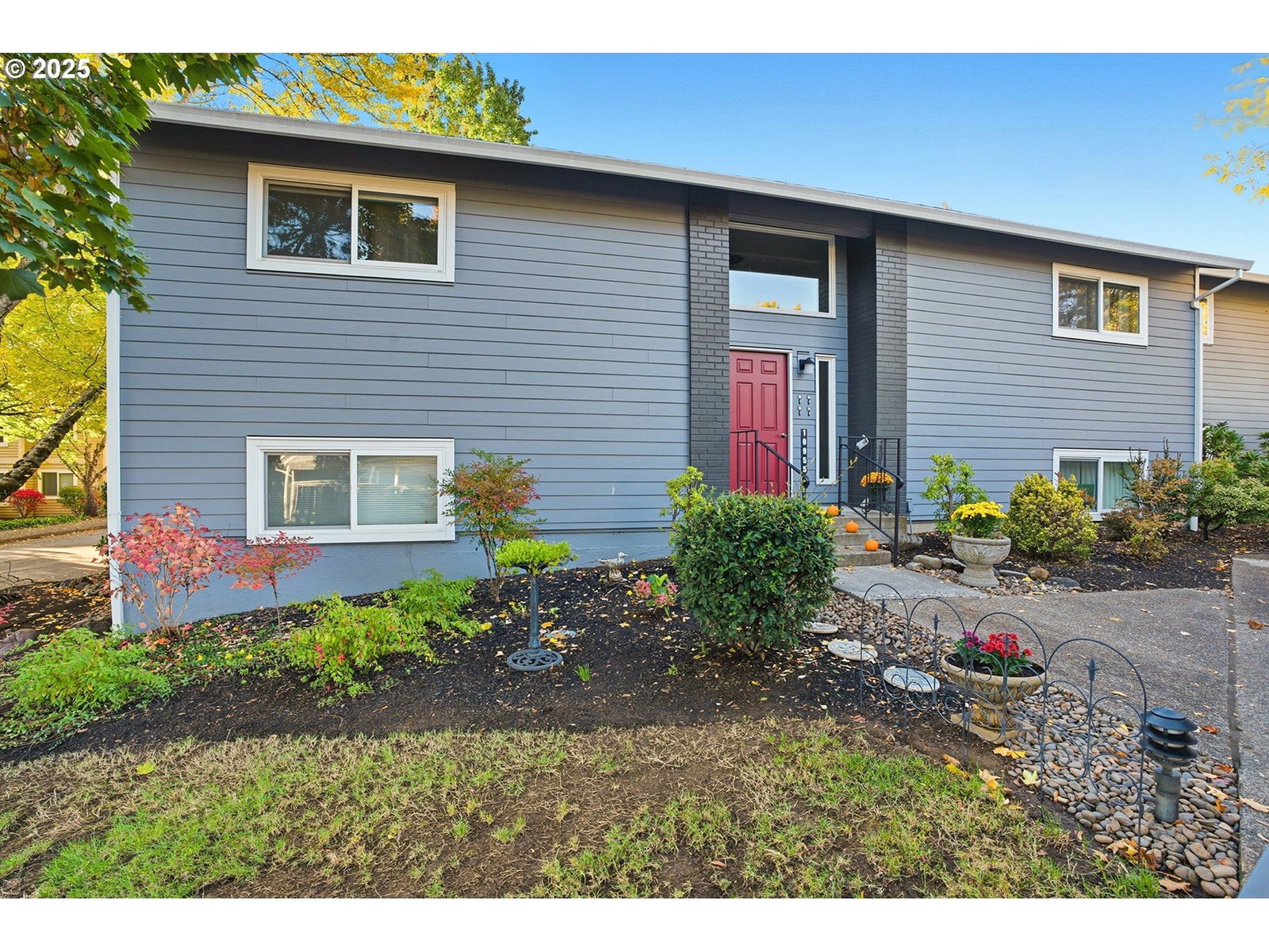 Primary listing photo, 10955 SW MEADOWBROOK DR #16, Portland, OR, 97224