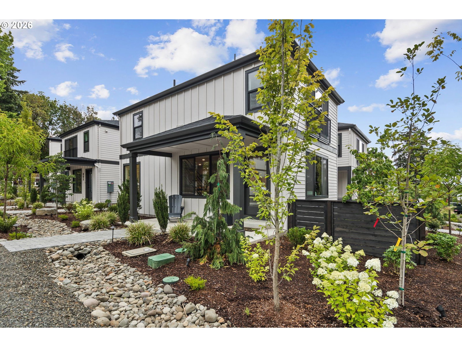 Listing photo 1 of 6