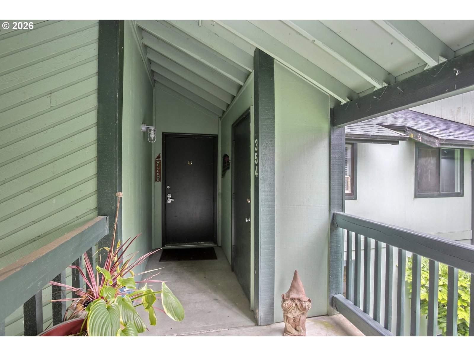 Listing photo 1 of 6