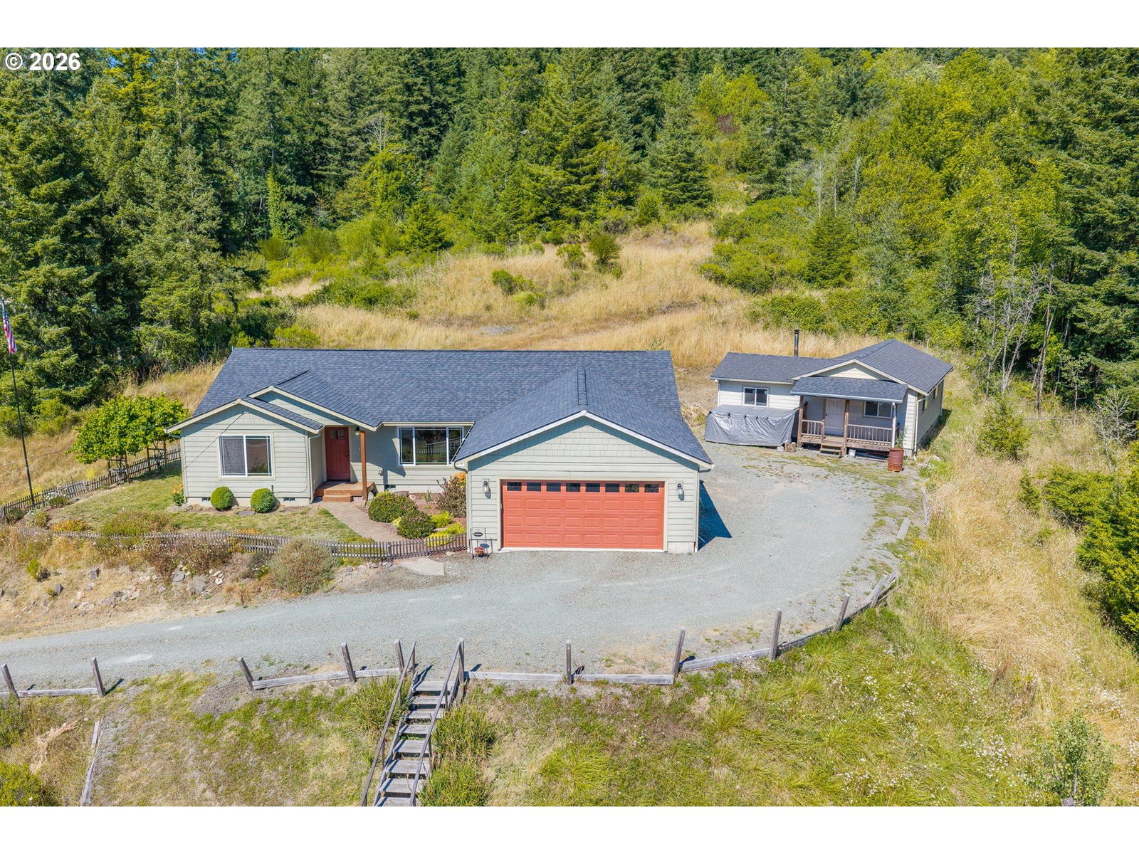 Listing photo 1 of 6