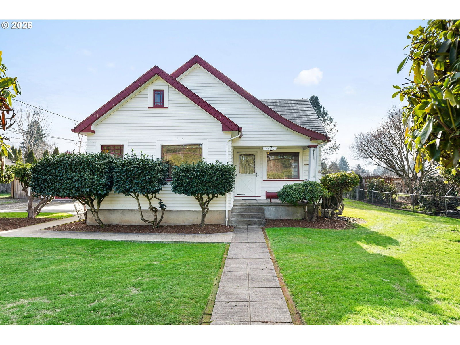 Primary listing photo, 5220 KING RD, Milwaukie, OR, 97222