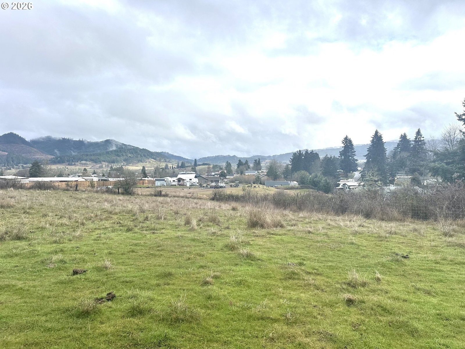 Listing photo 1 of 6