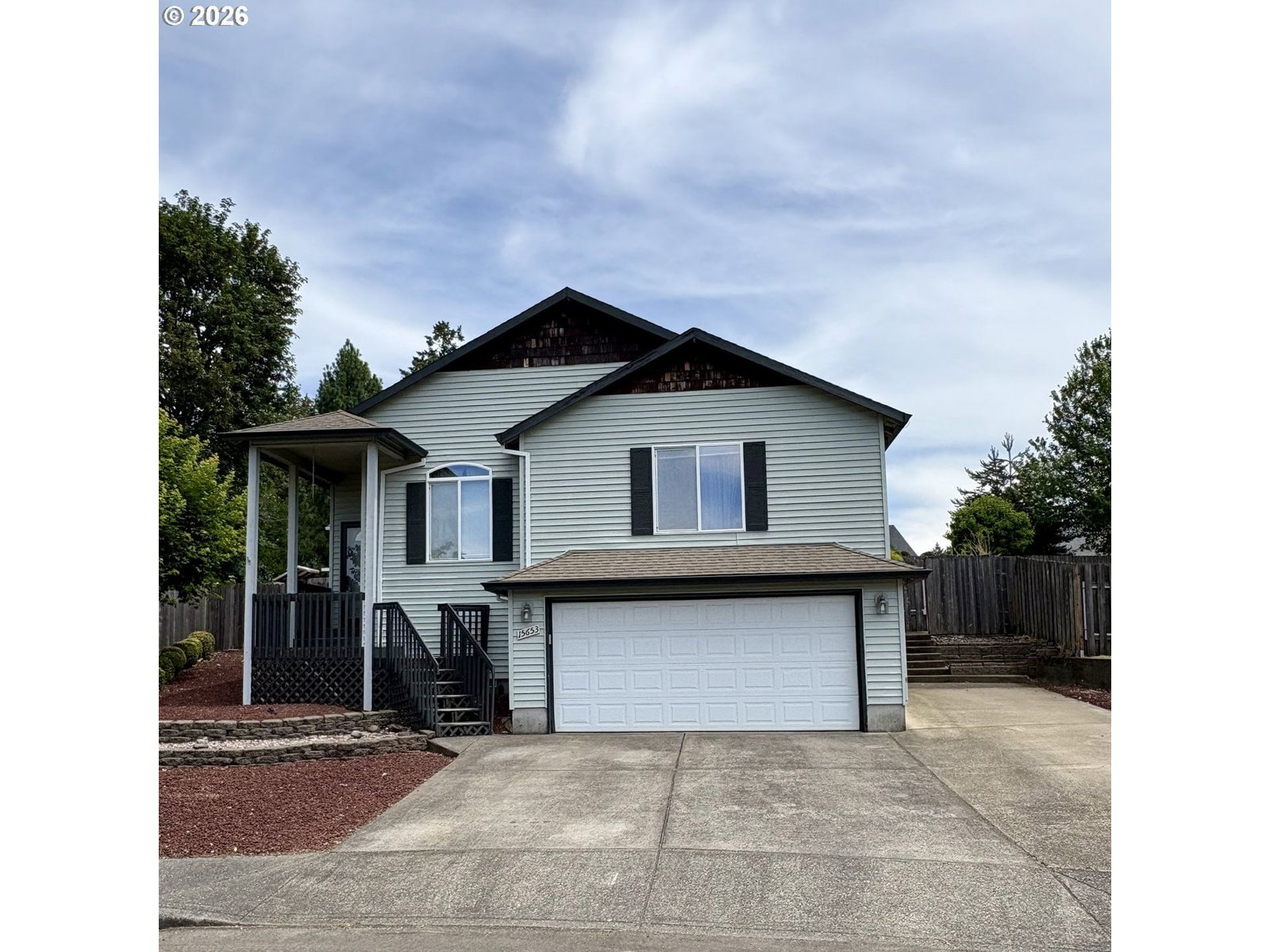 Listing photo 1 of 3
