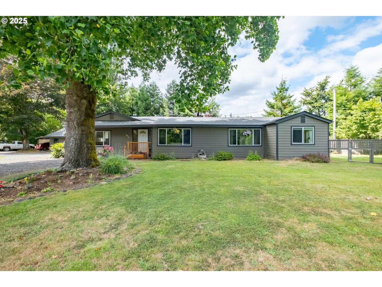 Primary listing photo, 1049 N RIVER DR, Sweet Home, OR, 97386