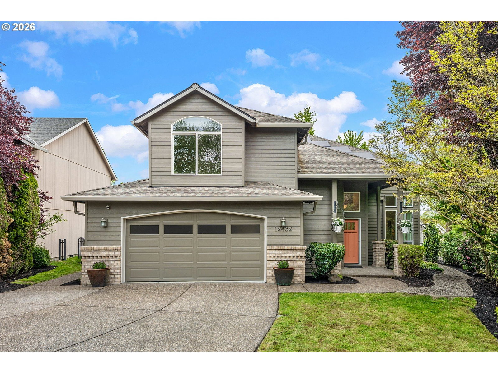 Primary listing photo, 12432 MOUNTAIN SUN DR, Clackamas, OR, 97015