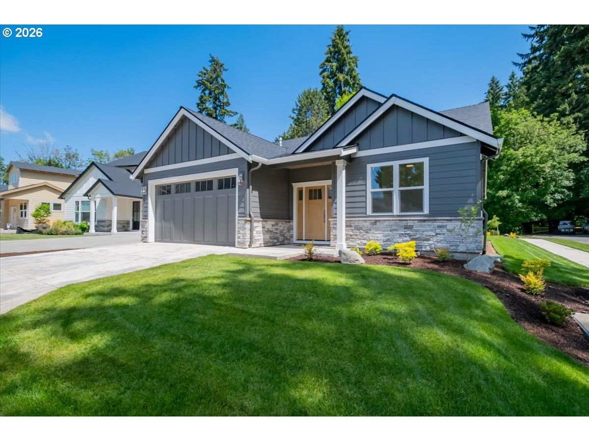 Listing photo 1 of 6