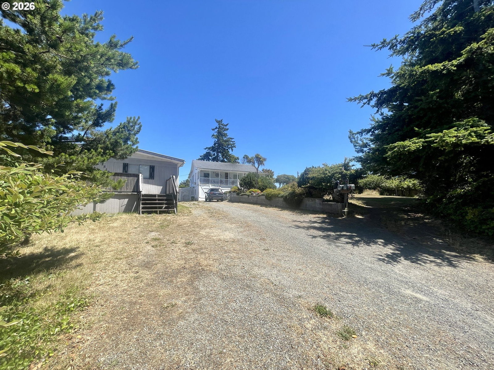 Listing photo 1 of 6