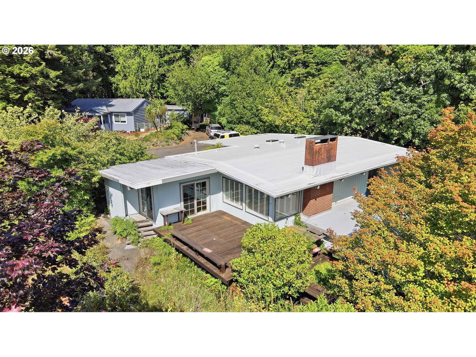 Listing photo 1 of 6
