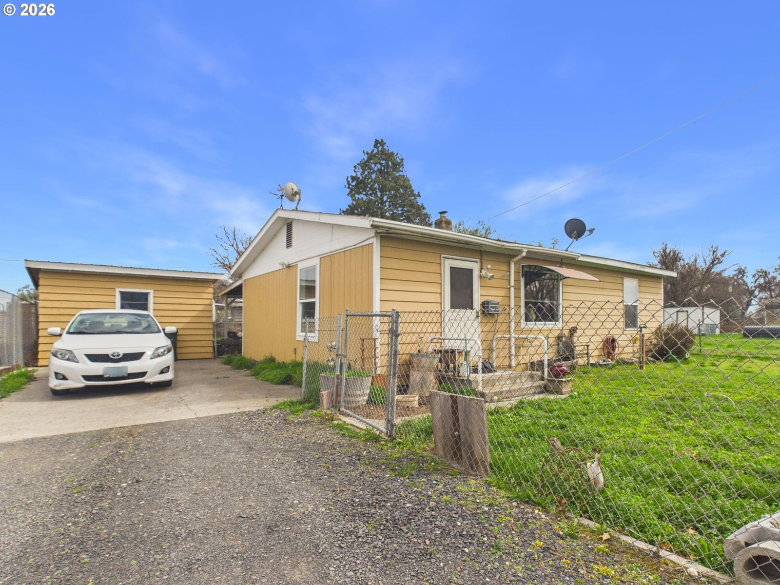 Primary listing photo, 82045 LIND RD, Umatilla, OR, 97882