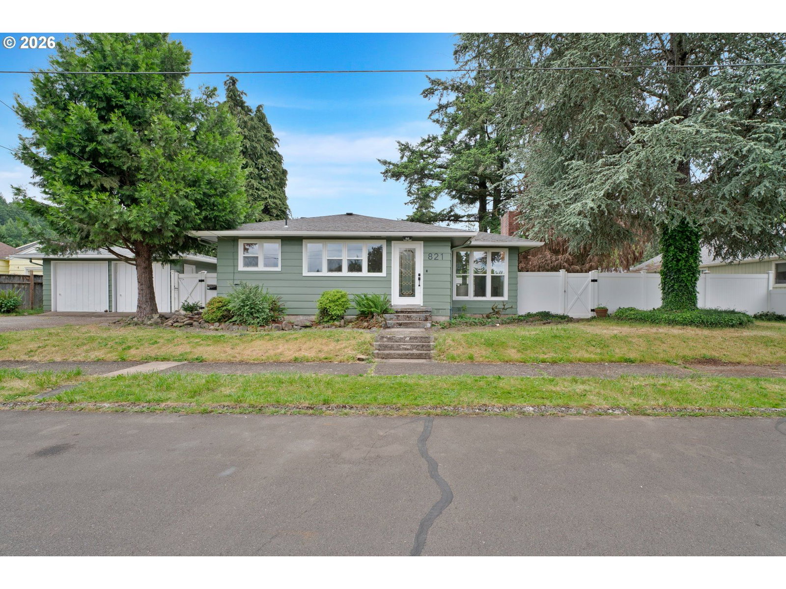 Listing photo 1 of 6
