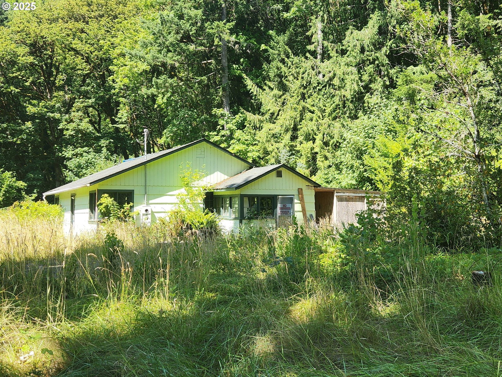 Listing photo 1 of 6