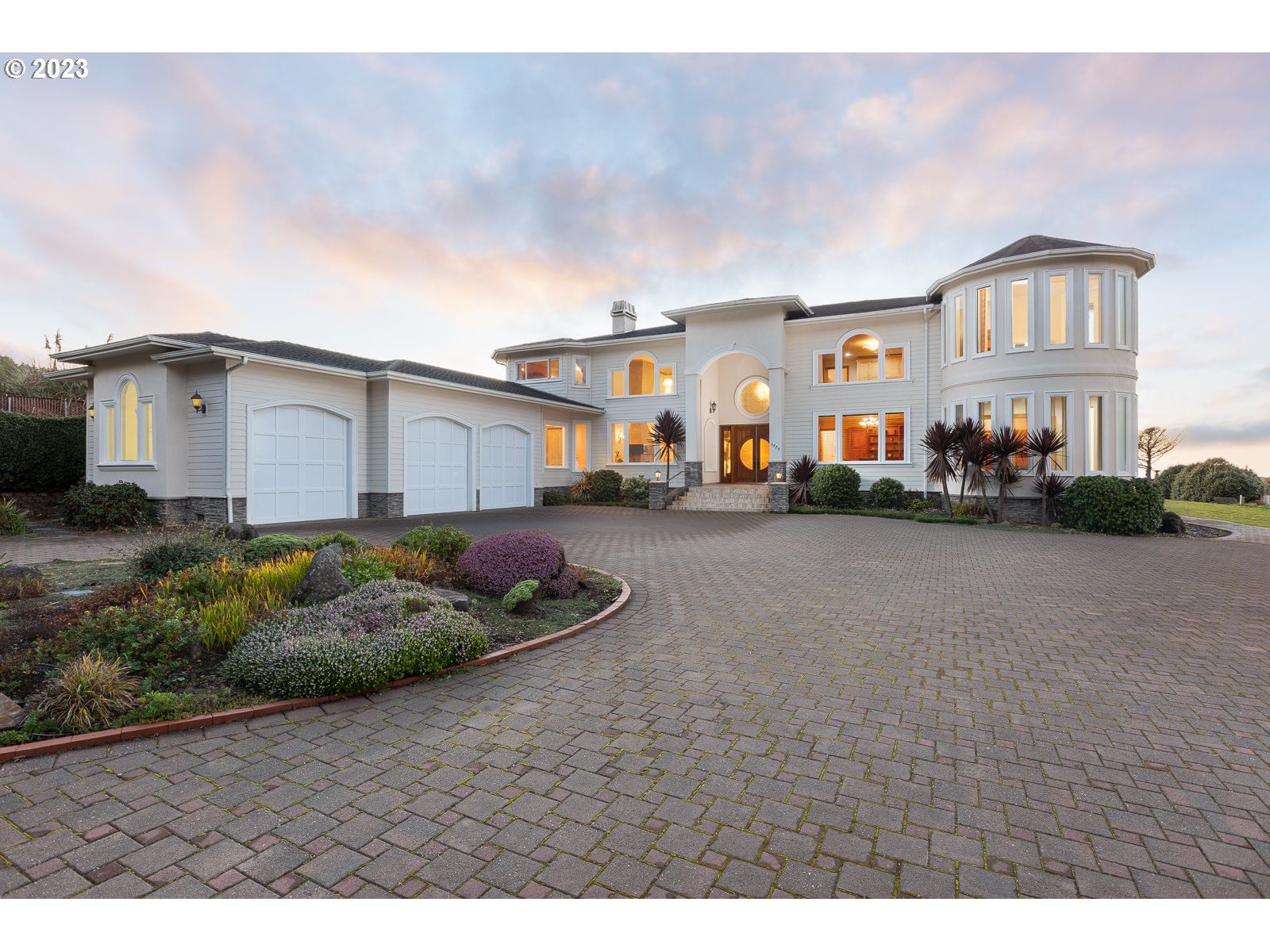 Listing photo 1 of 1