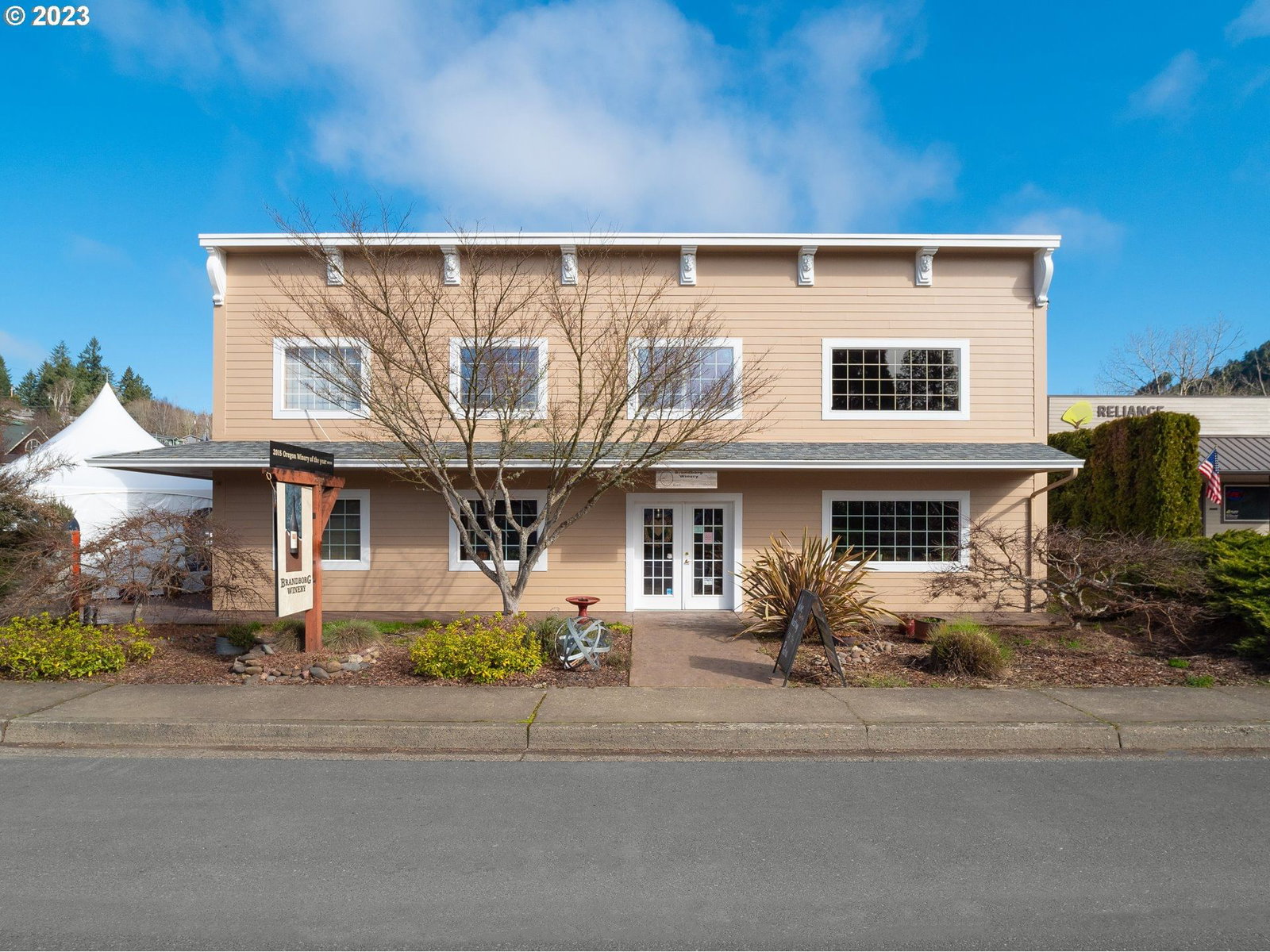 Listing photo 1 of 1