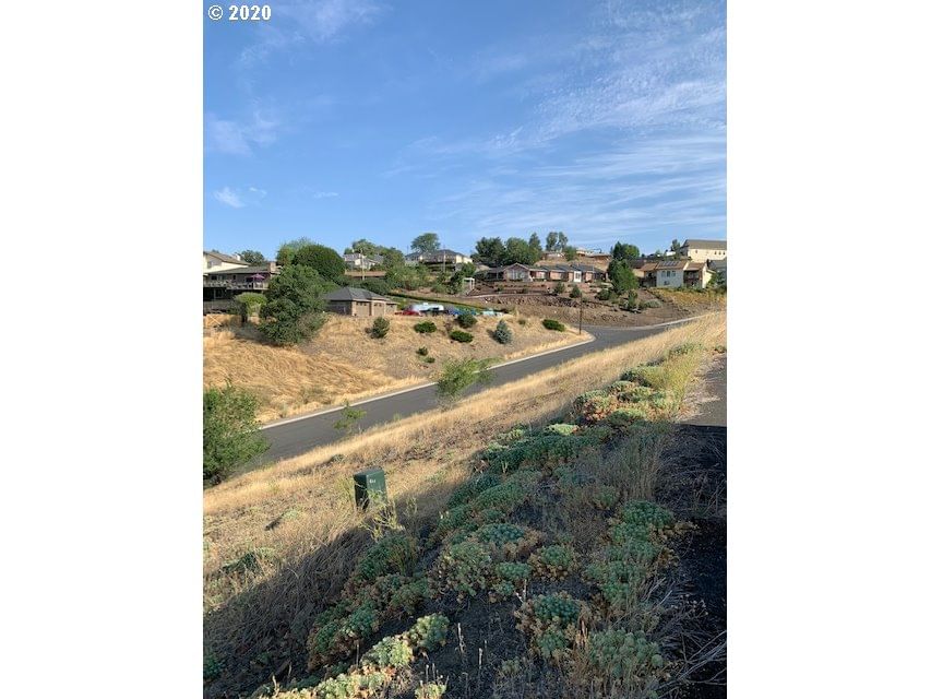 Listing photo 1 of 1