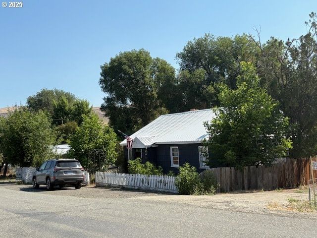 Listing photo 1 of 1
