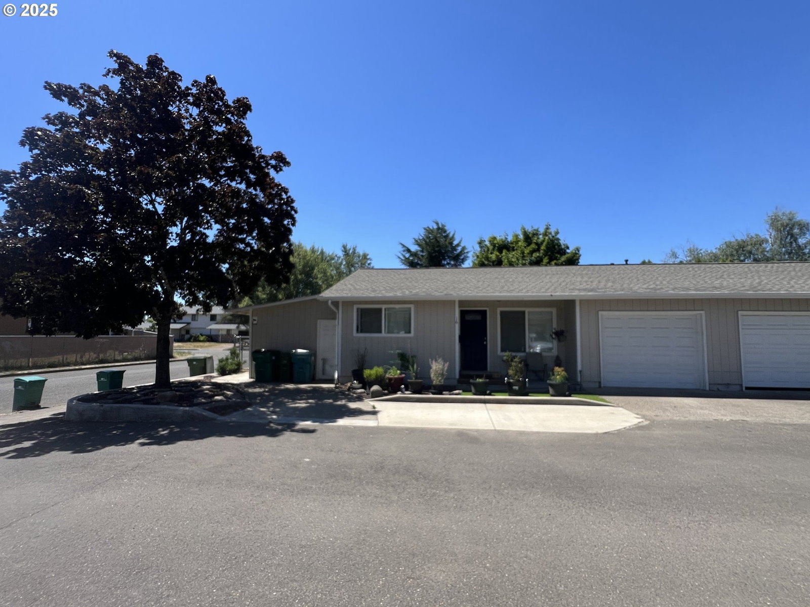 Listing photo 1 of 1