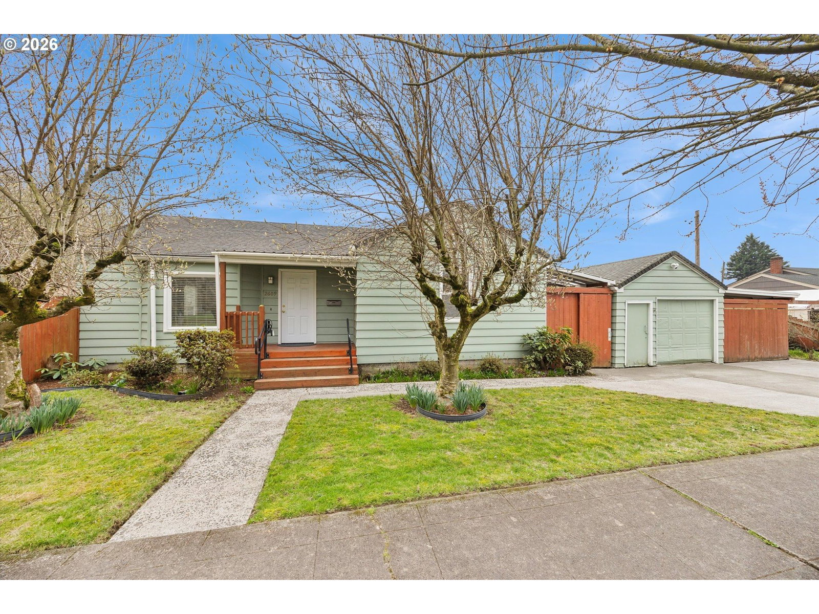 Primary listing photo, 2609 HEMLOCK ST, Longview, WA, 98632