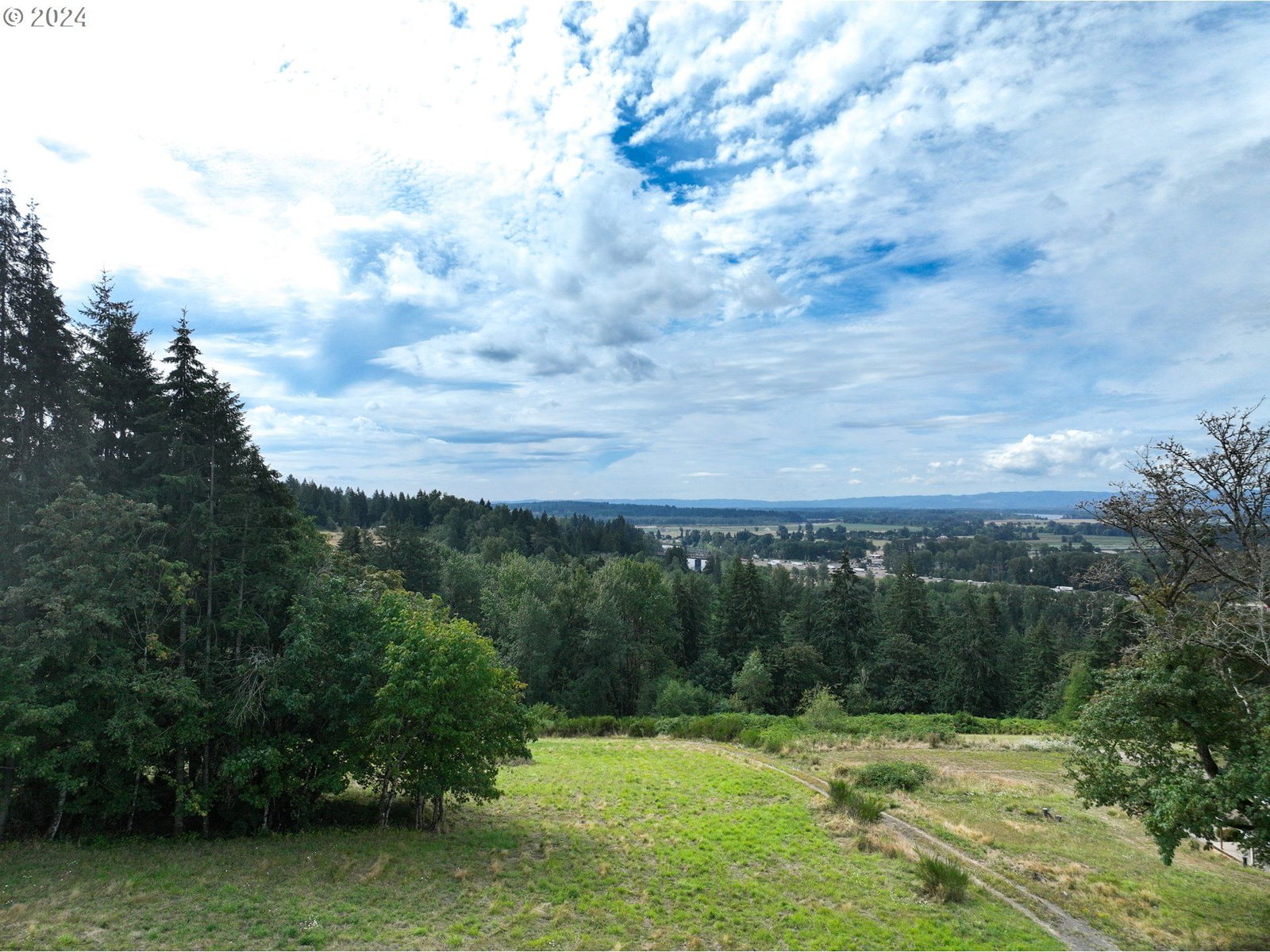 Listing photo 1 of 1