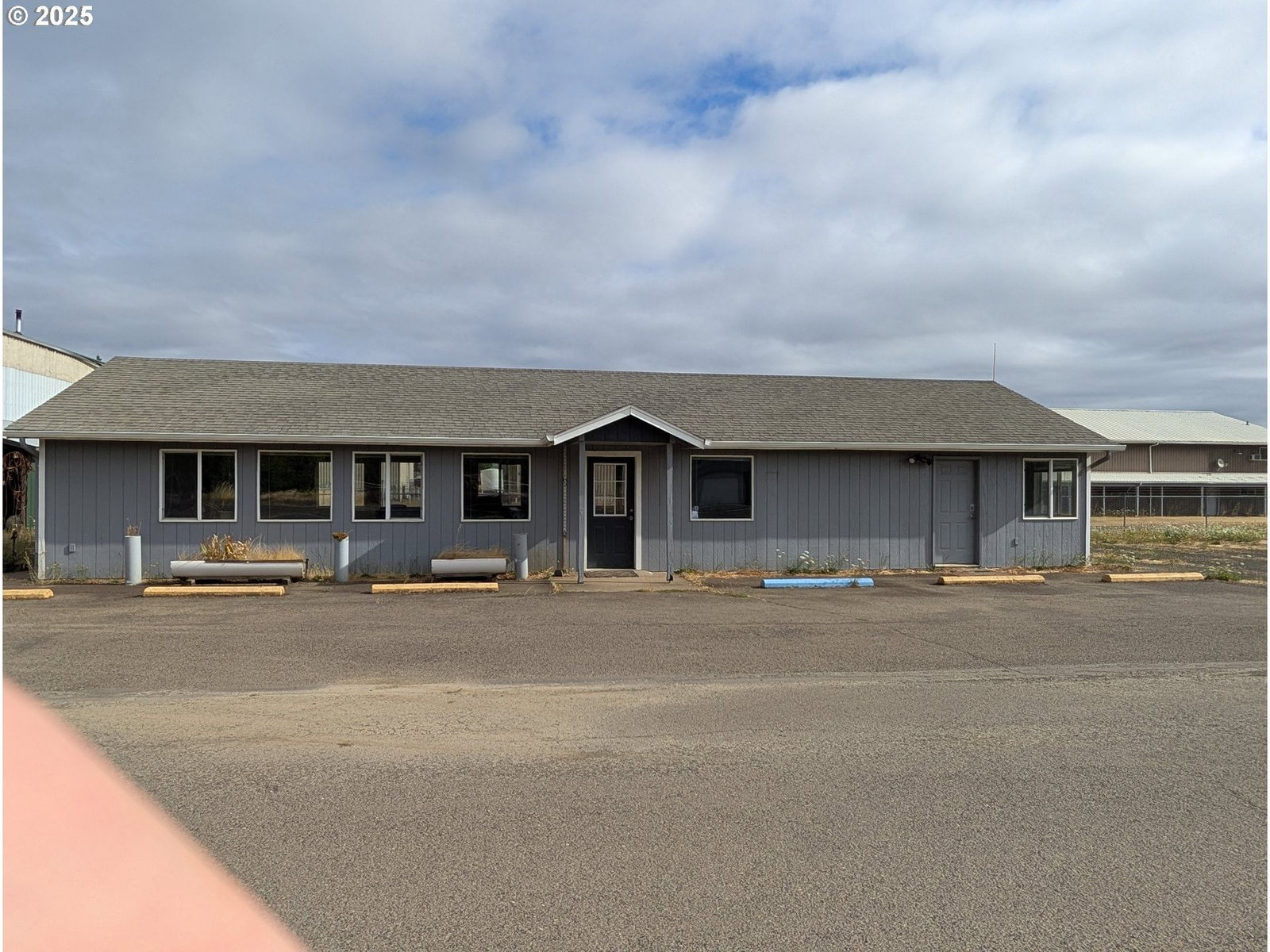 Listing photo 1 of 1