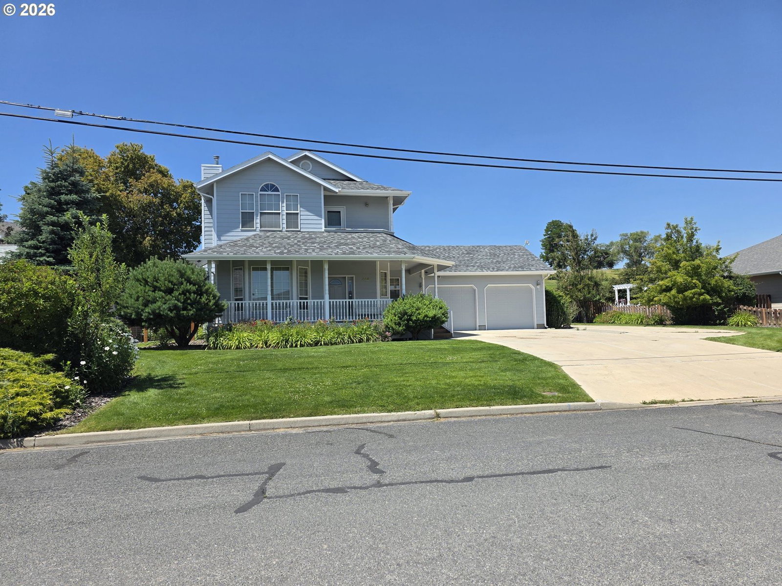 Listing photo 1 of 6