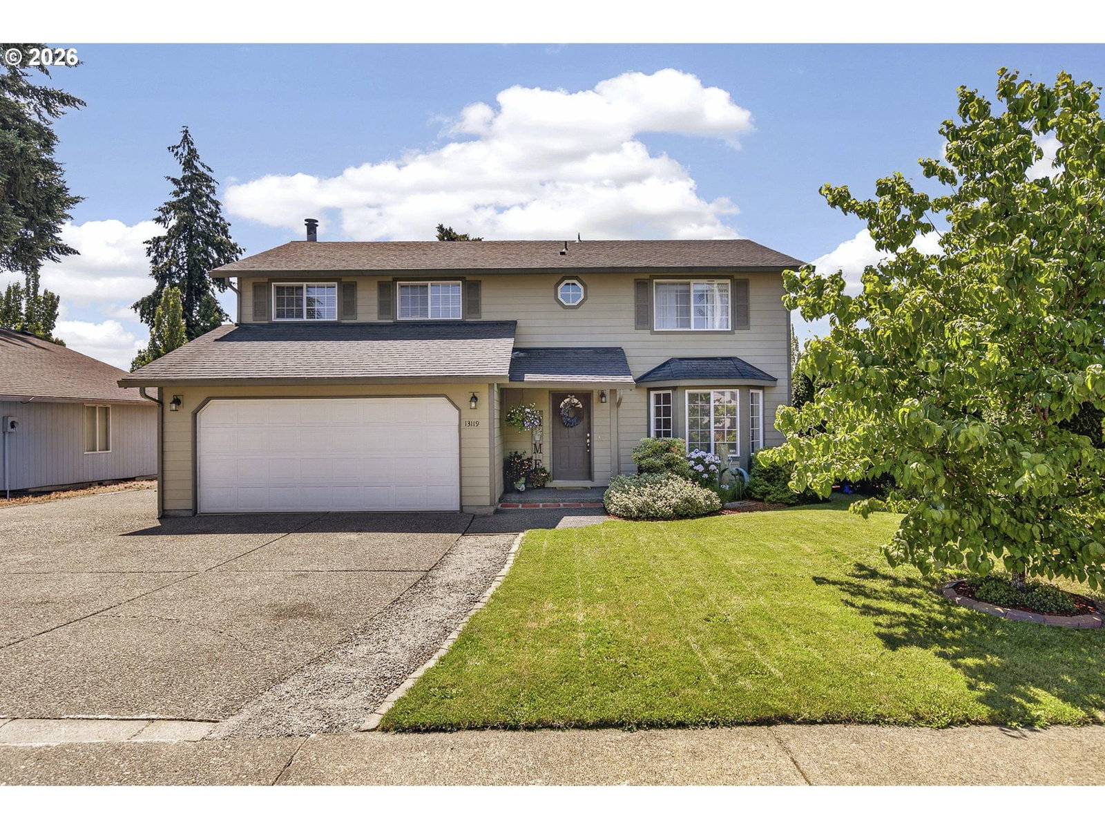 Listing photo 1 of 6