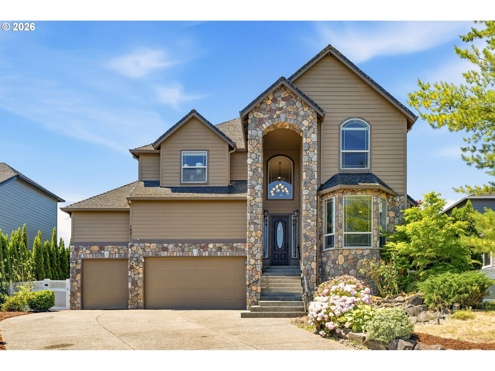1621 S PHOEBE DR