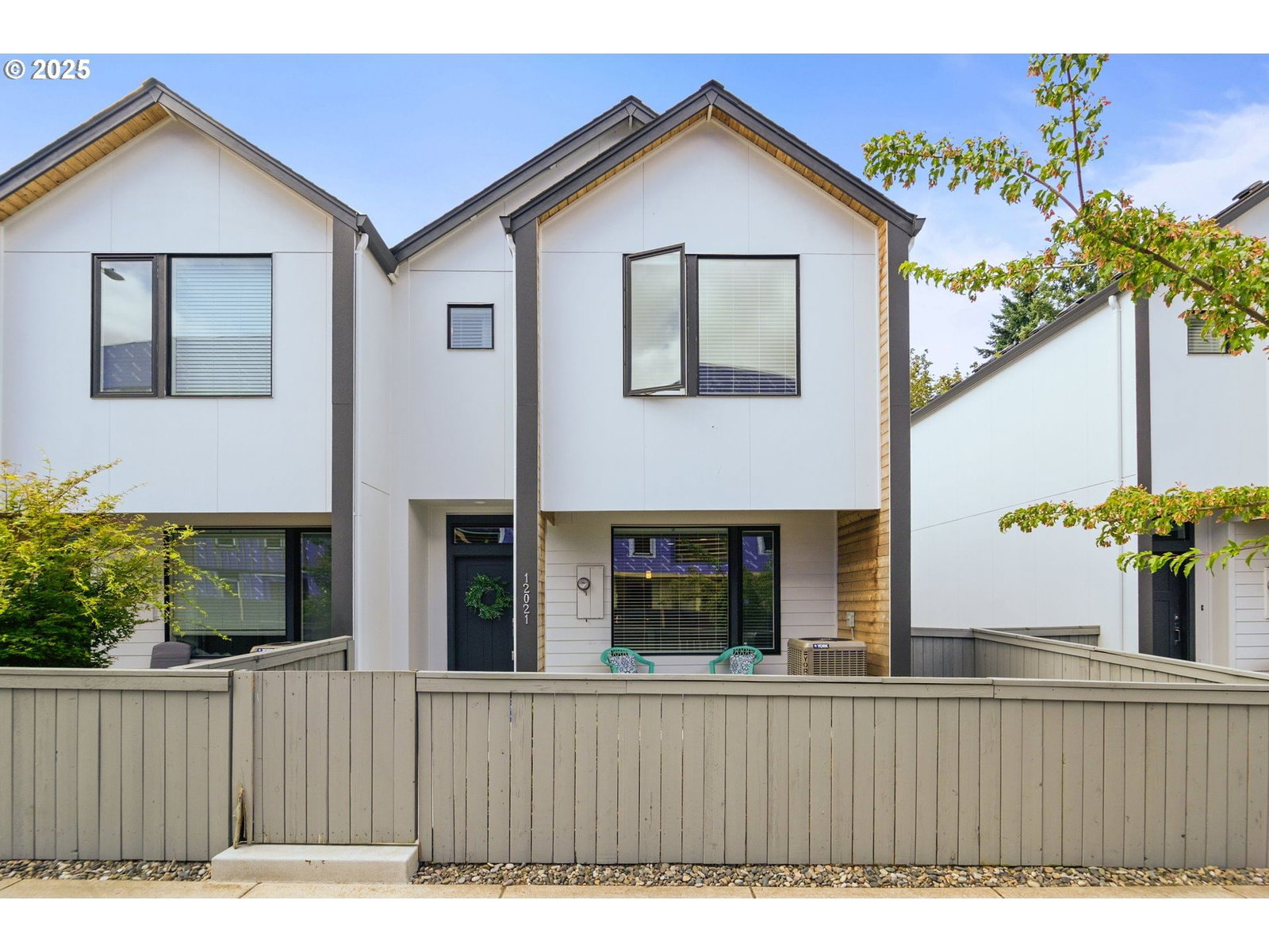 Listing photo 1 of 1