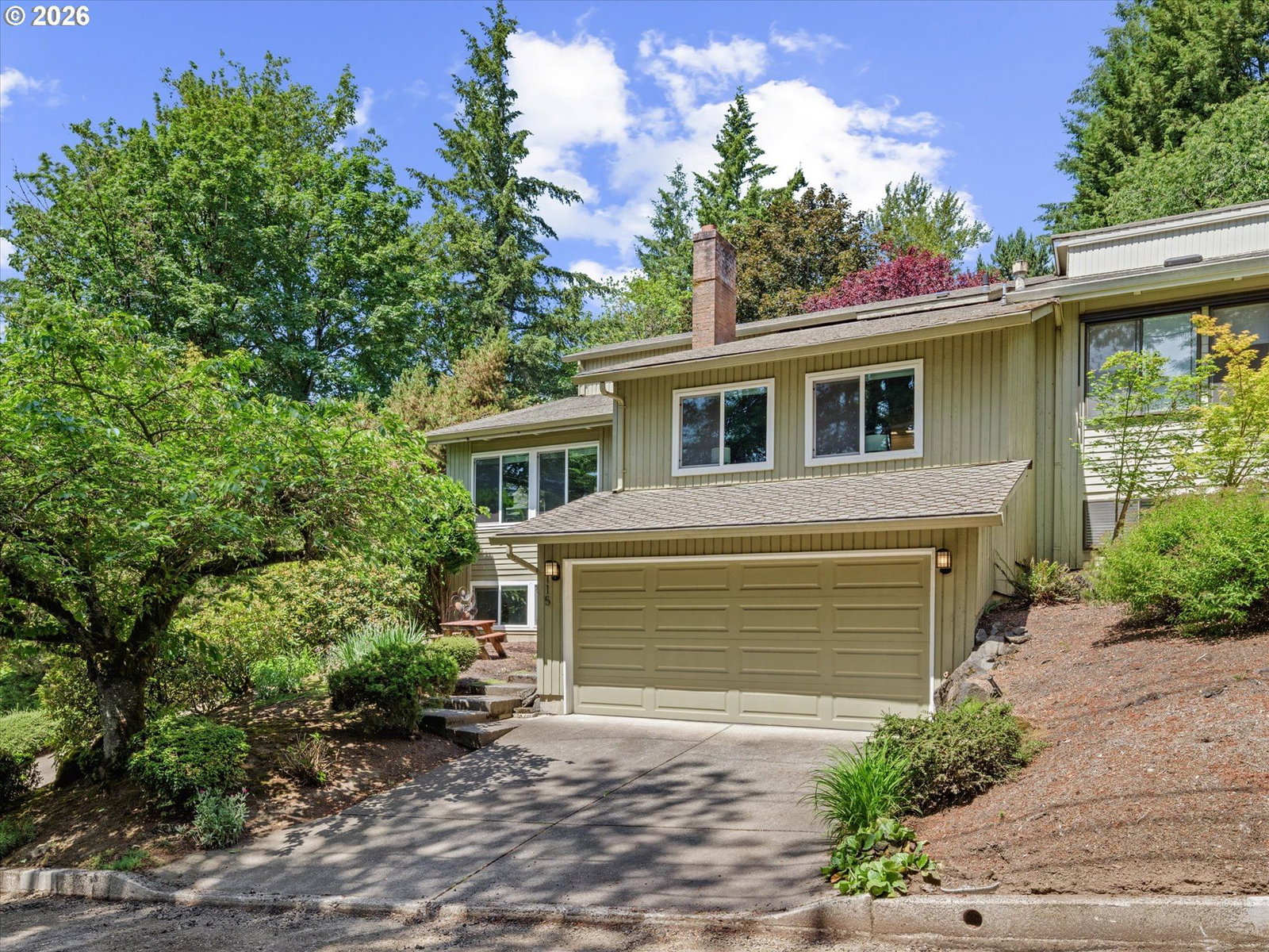 Listing photo 1 of 6