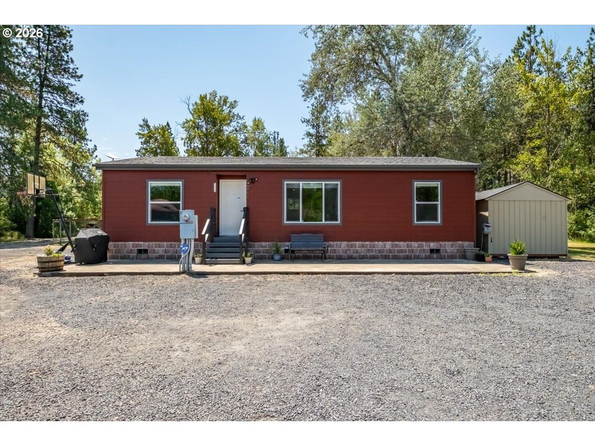 Listing photo 1 of 6