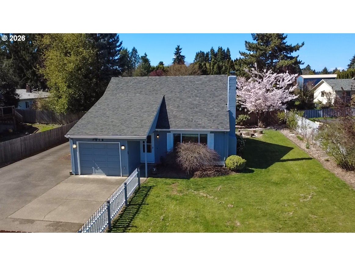 7919 SE CLACKAMAS RD