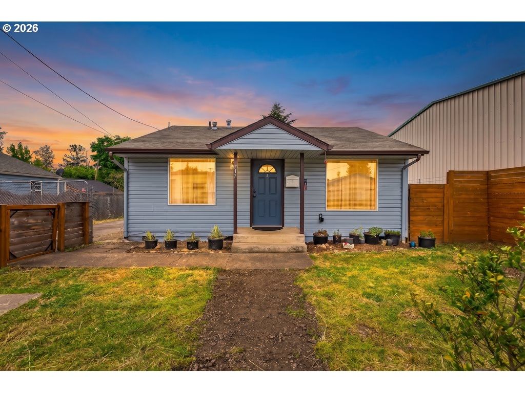 Listing photo 1 of 6