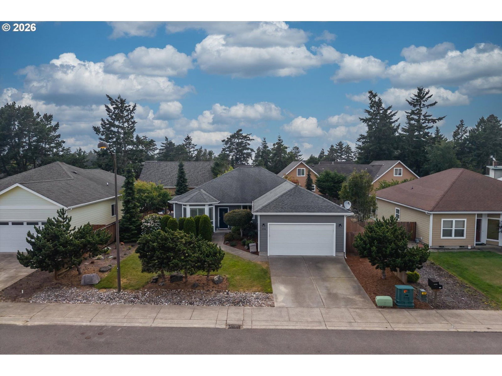 Listing photo 1 of 6