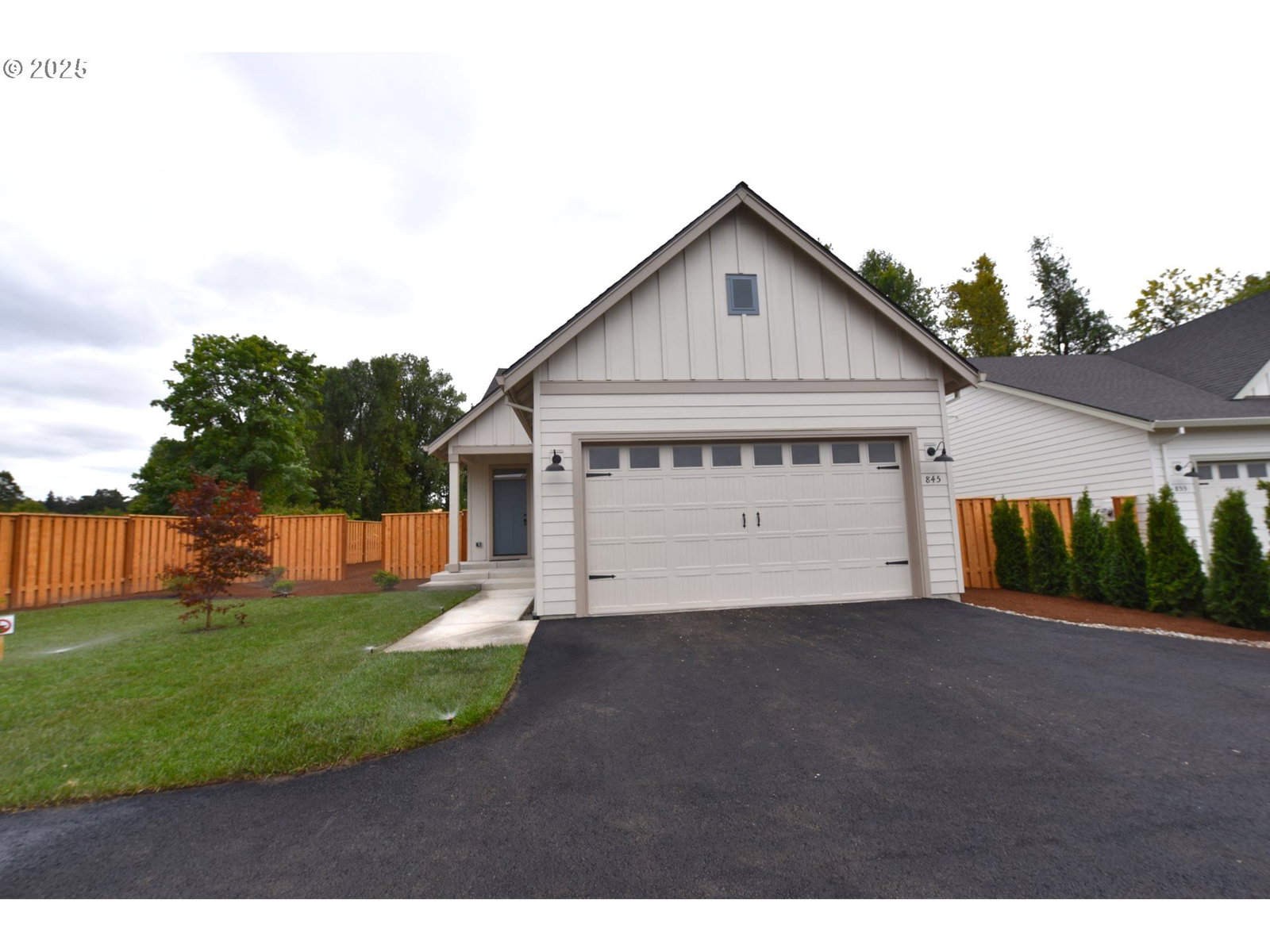 Listing photo 1 of 1