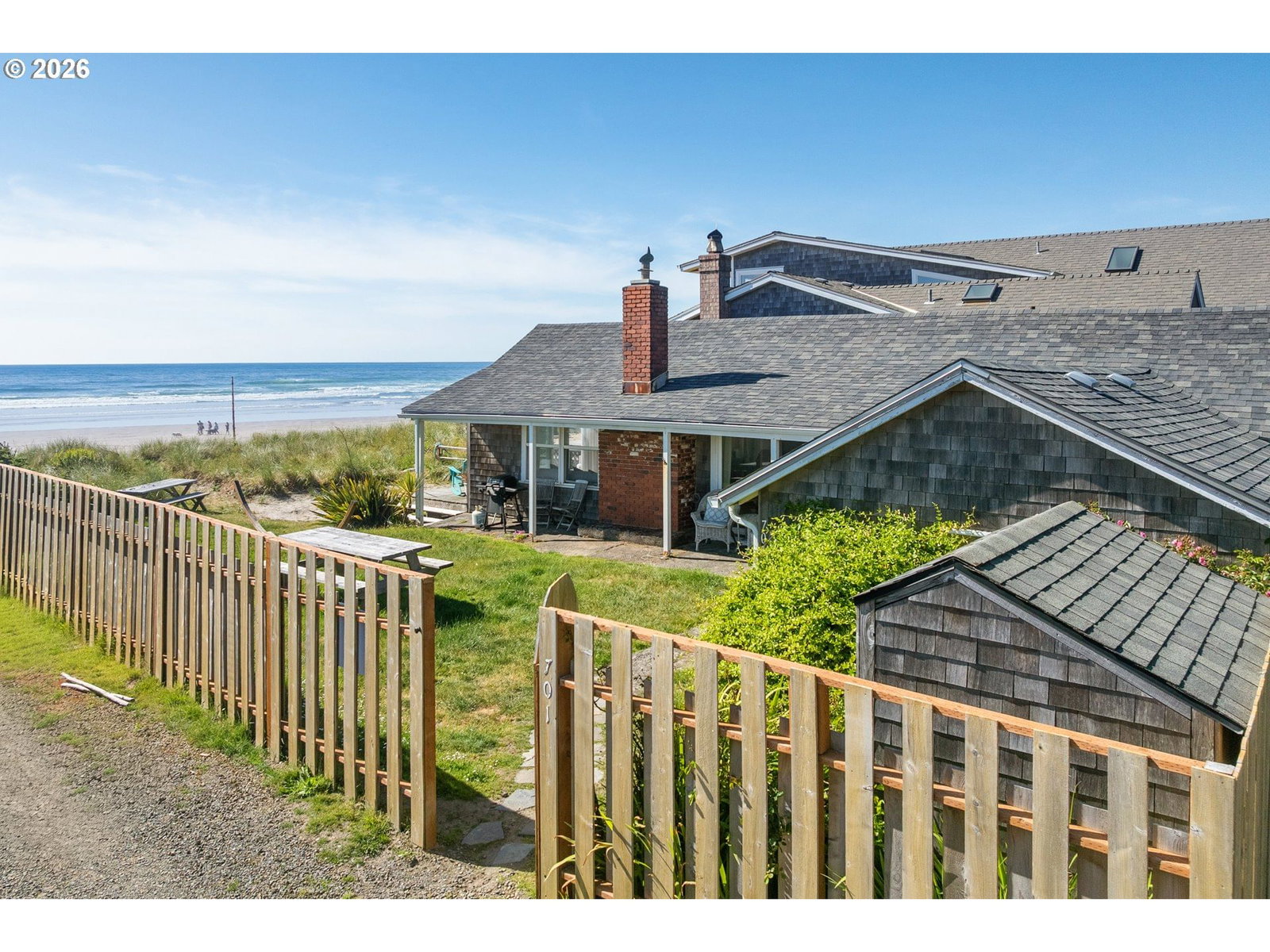 Listing photo 1 of 6