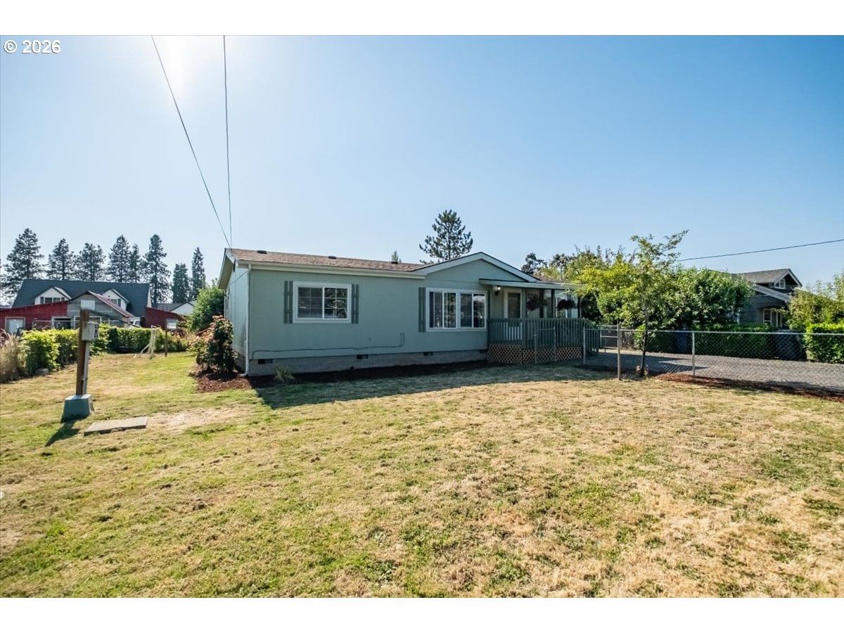 Listing photo 1 of 6