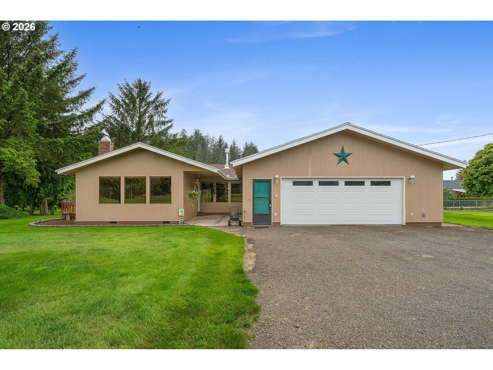Listing photo 1 of 6