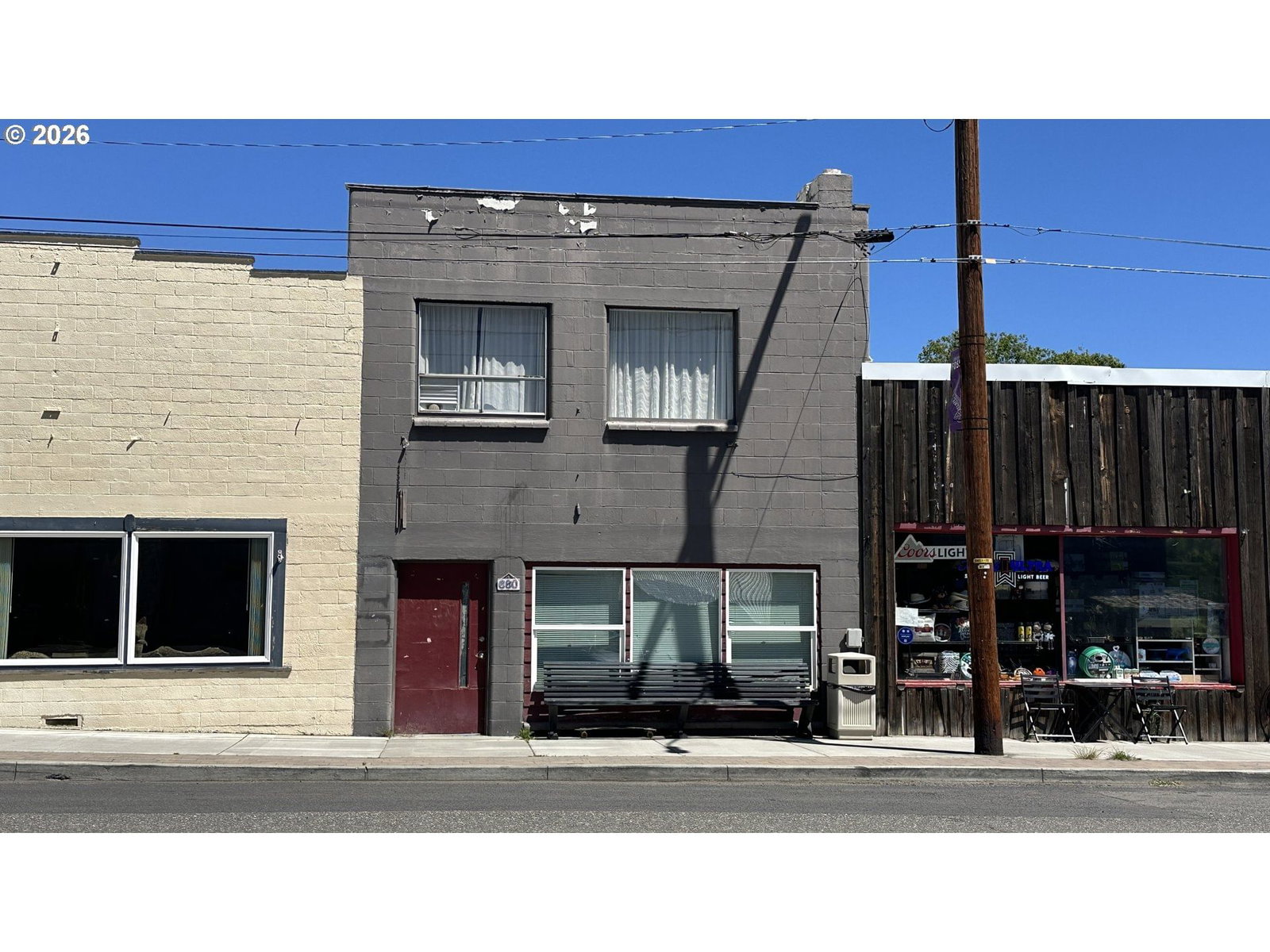 Listing photo 1 of 6