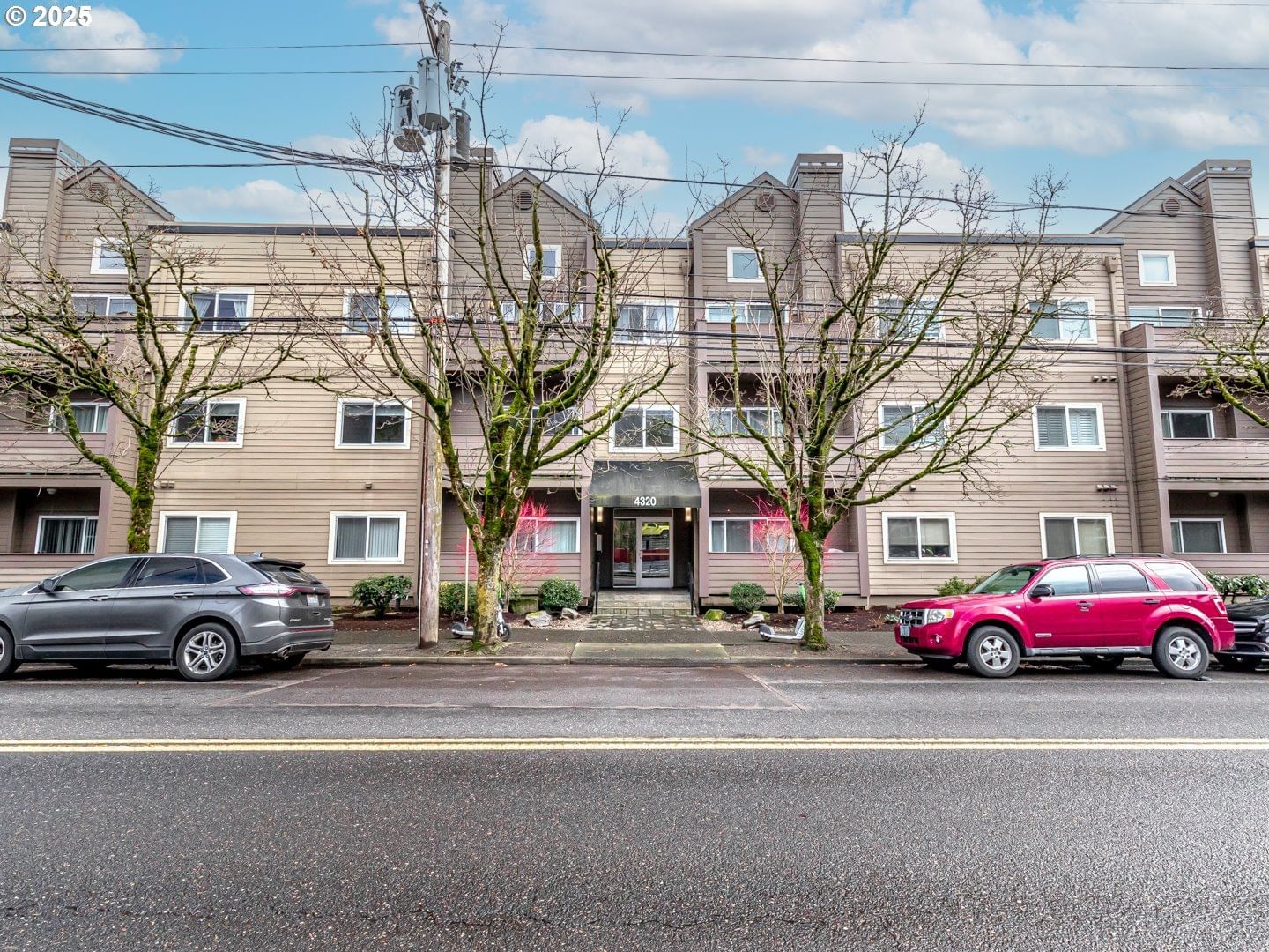 4320 S CORBETT AVE #202