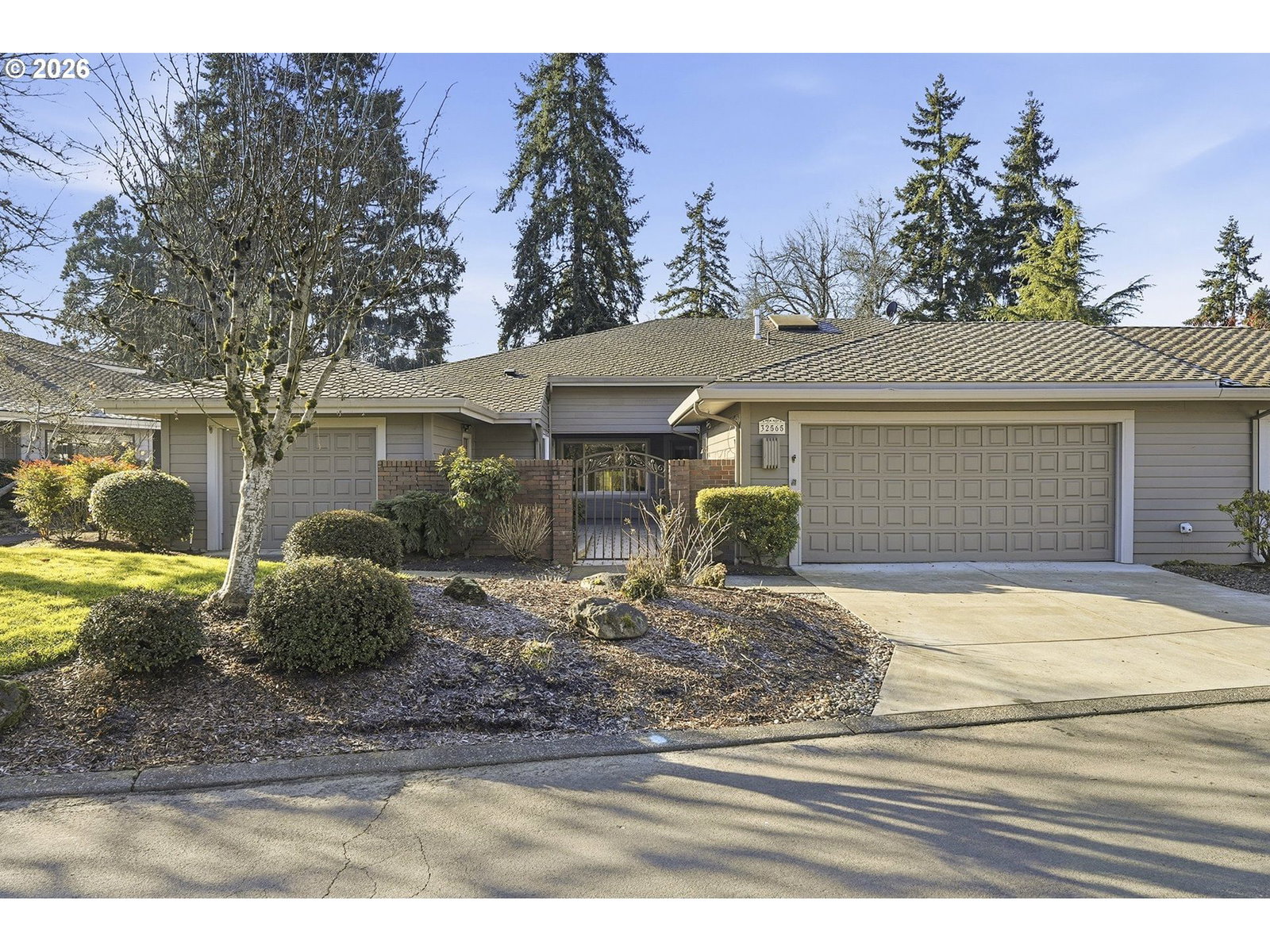 Primary listing photo, 32565 SW LAKE POINT CT, Wilsonville, OR, 97070