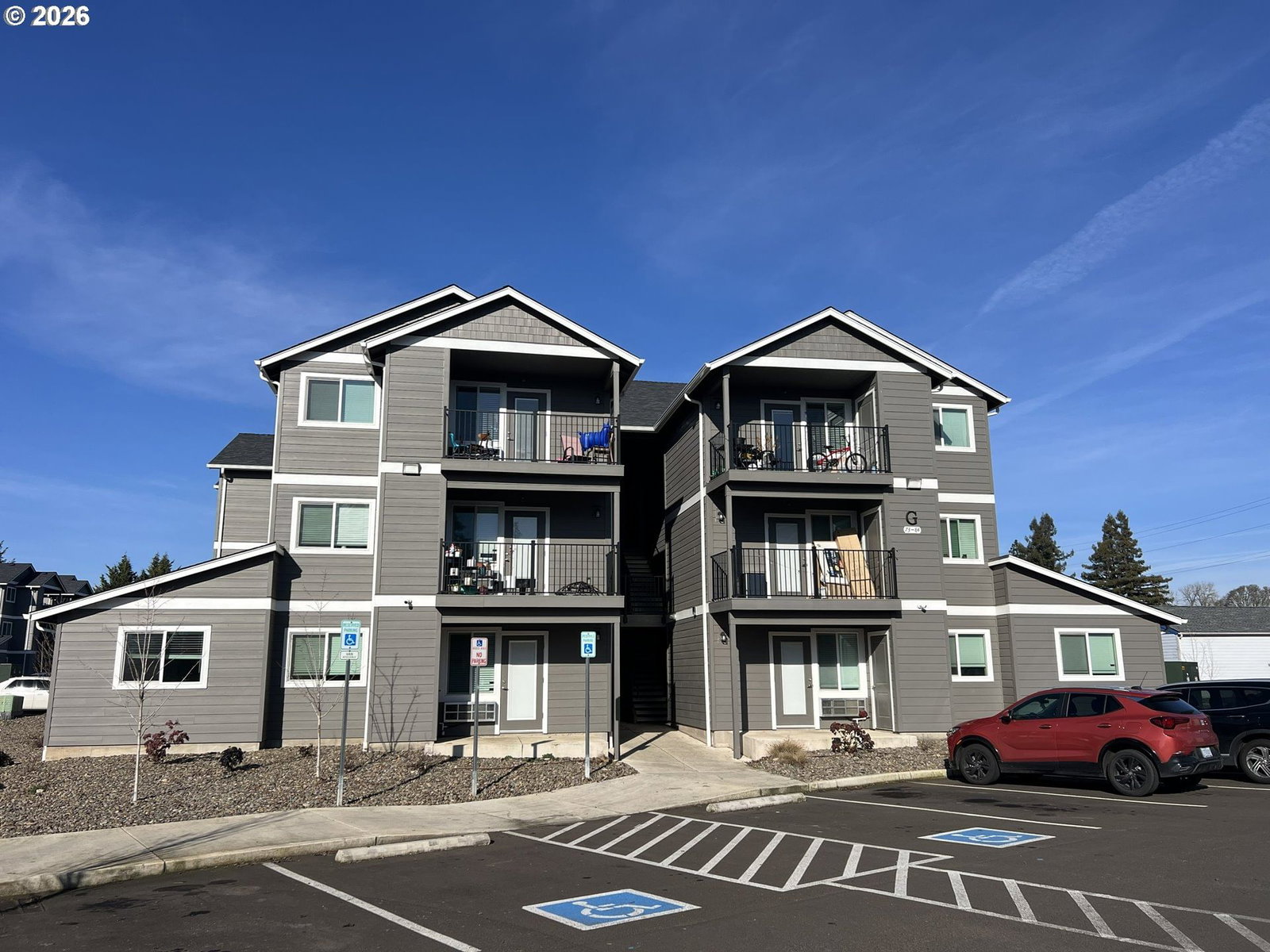 Listing photo 1 of 1