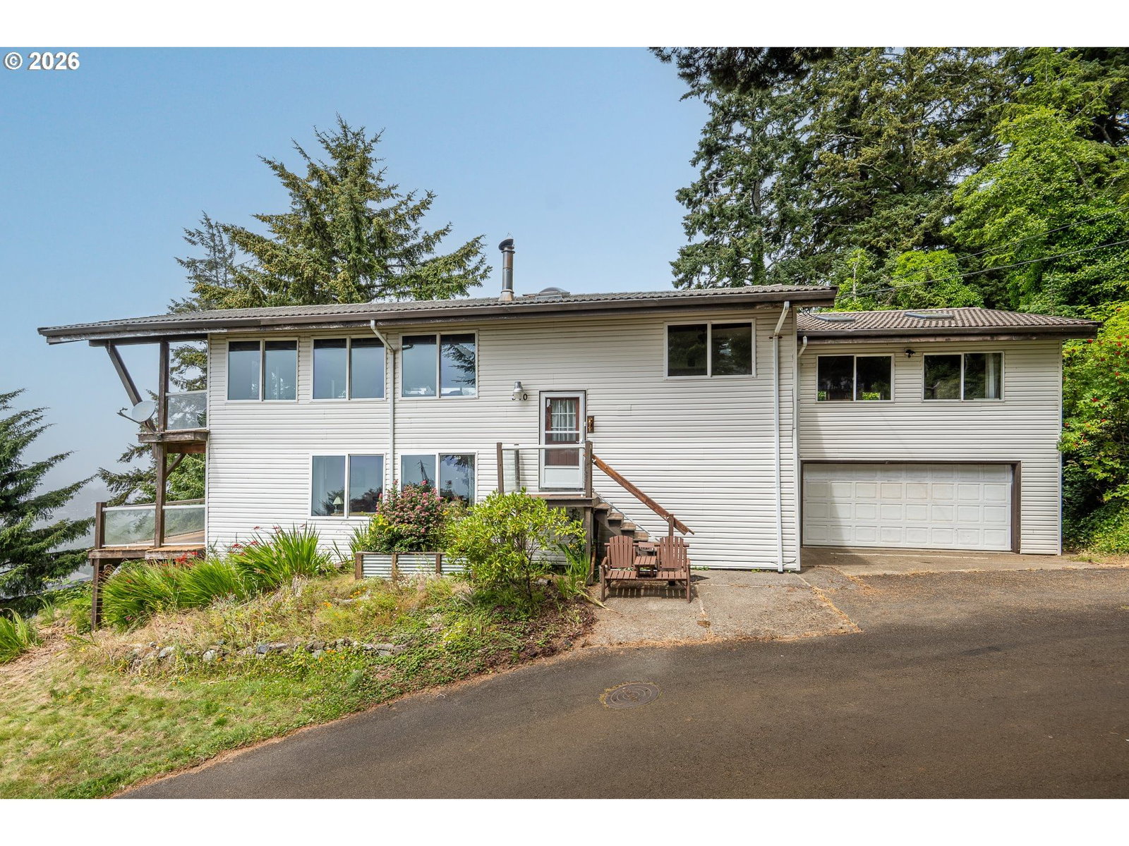 Listing photo 1 of 6