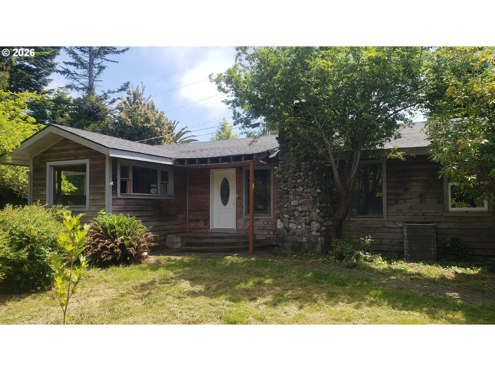 Listing photo 1 of 6