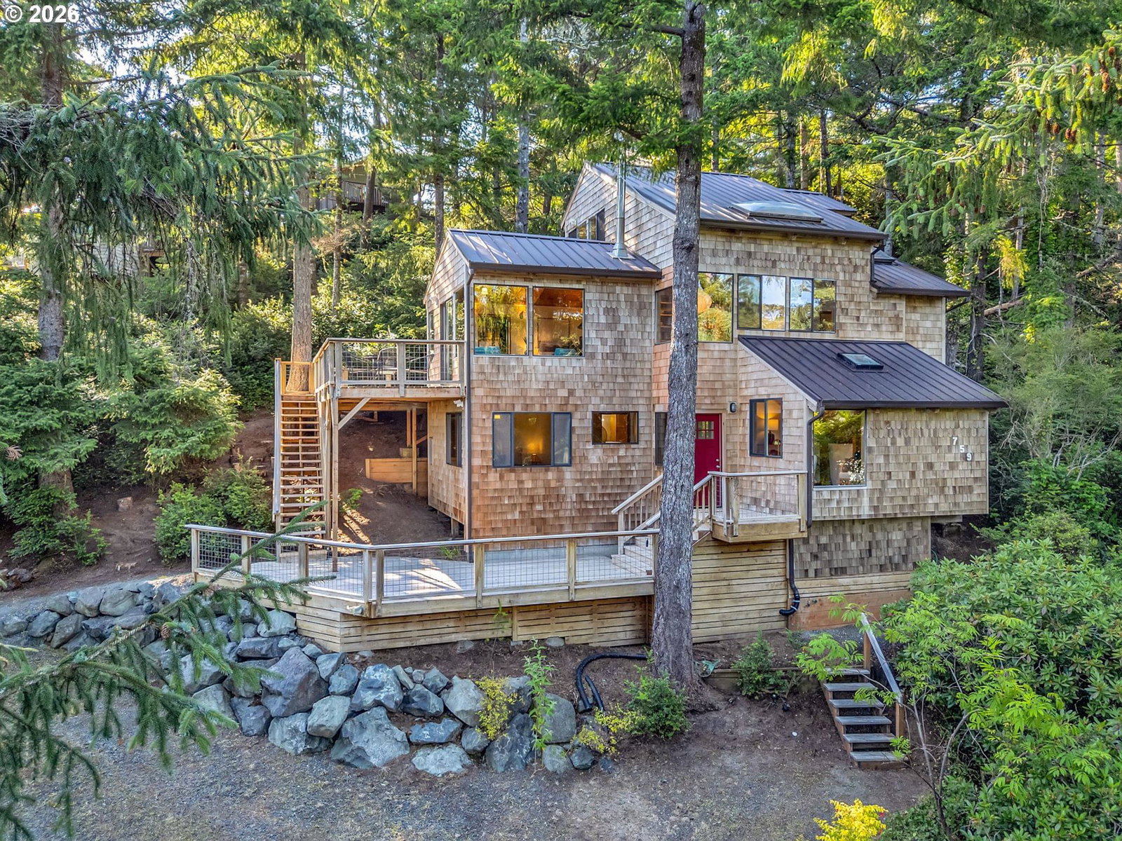 Listing photo 1 of 6