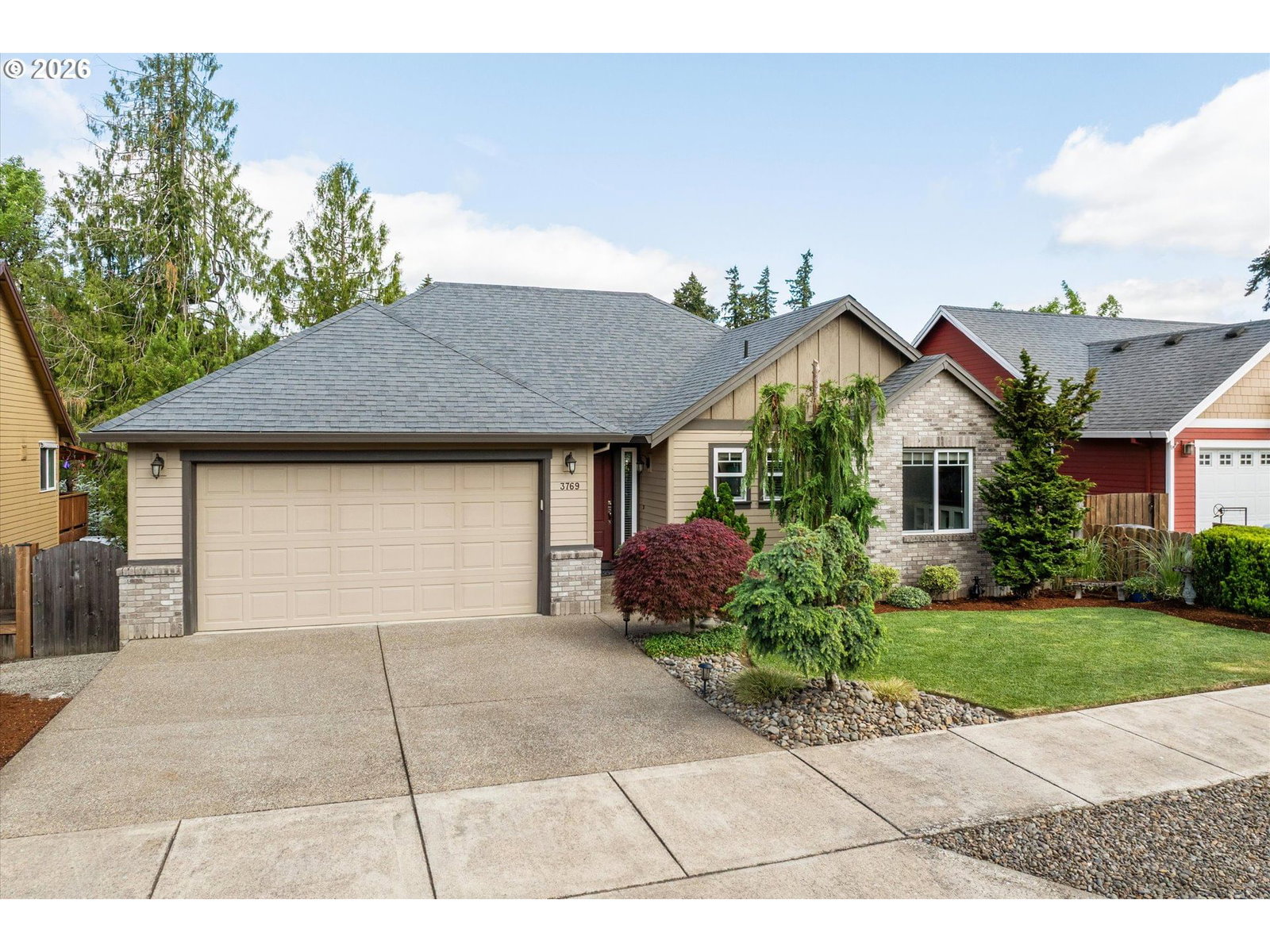 Listing photo 1 of 6