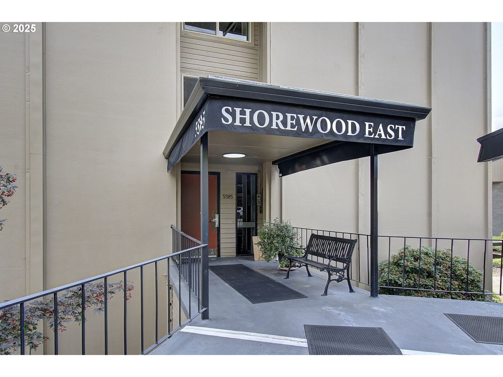 5585 E EVERGREEN BLVD #5203