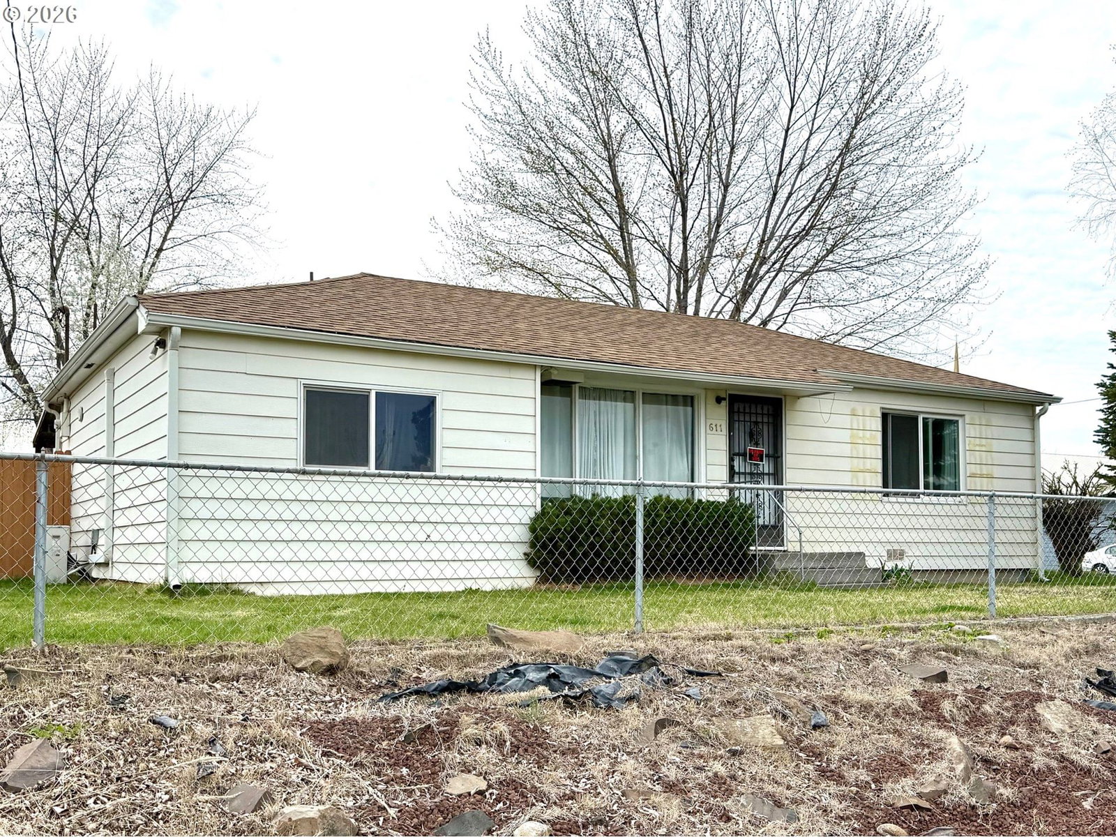 Listing photo 1 of 6