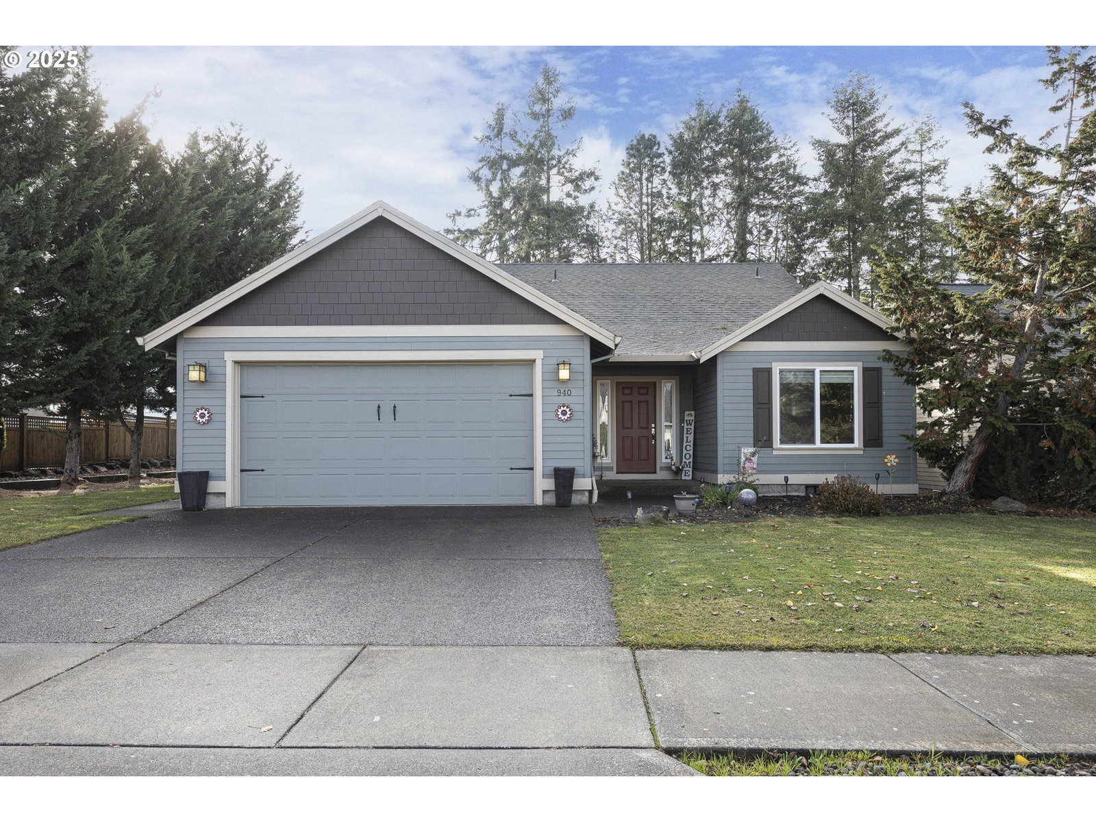 Primary listing photo, 940 HAYES ST, Mt Angel, OR, 97362
