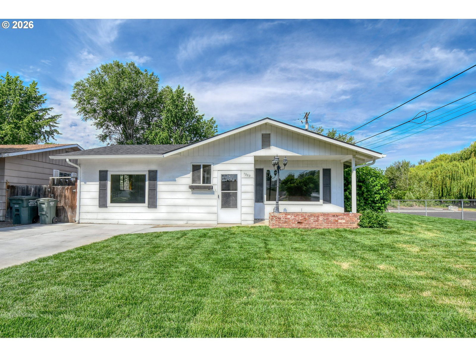 Listing photo 1 of 6