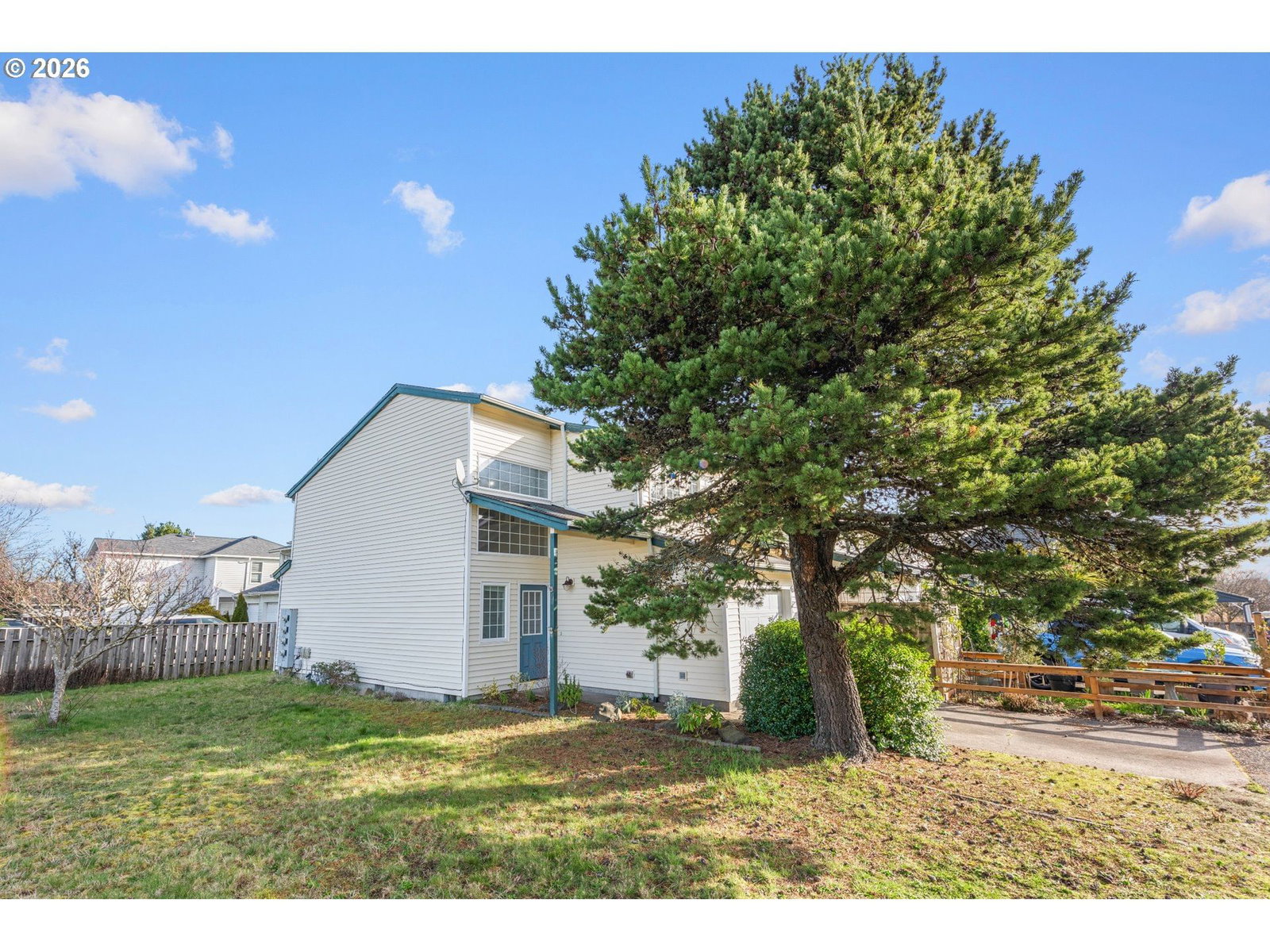 Listing photo 1 of 6